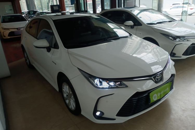 Used Toyota Corolla 2021 Dual-Motor 1.8L E-CVT Elite Edition Front Right 45 Deg
