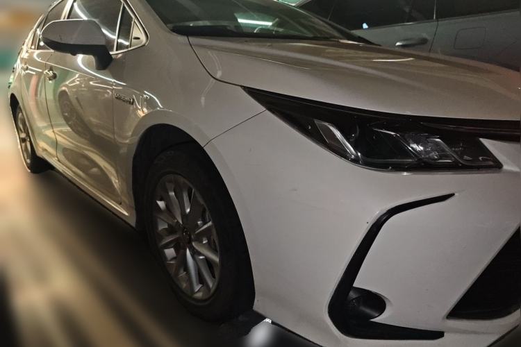 Used Toyota Corolla 2021 Dual-Motor 1.8L E-CVT Elite Edition Front Right 45 Deg