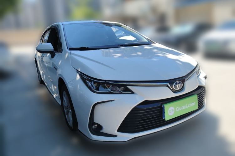 Used Toyota Corolla 2021 Dual-Motor 1.8L E-CVT Elite Edition Front Right 45 Deg