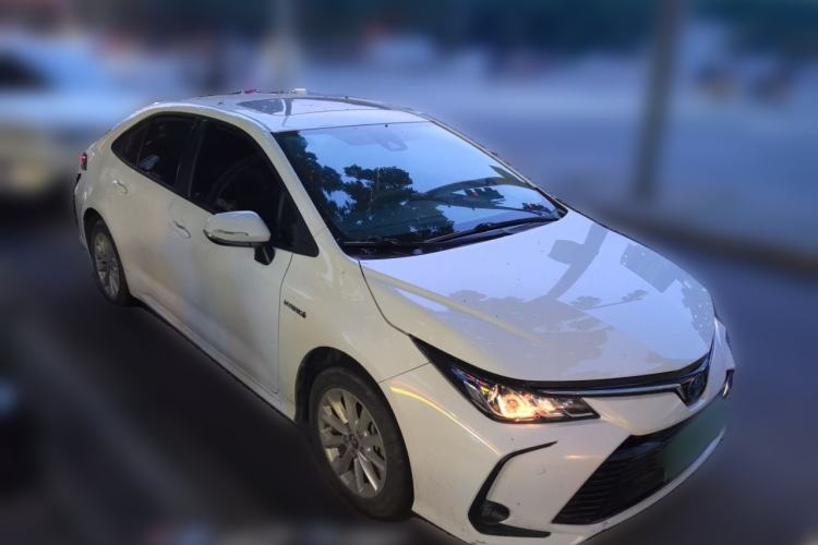 Used Toyota Corolla 2021 Dual-Motor 1.8L E-CVT Elite Edition Front Right 45 Deg