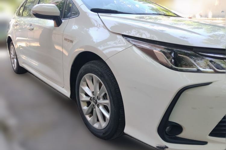Used Toyota Corolla 2021 Dual-Motor 1.8L E-CVT Elite Edition Front Right 45 Deg