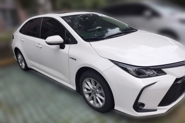 Used Toyota Corolla 2021 Dual-Motor 1.8L E-CVT Elite Edition Front Right 45 Deg