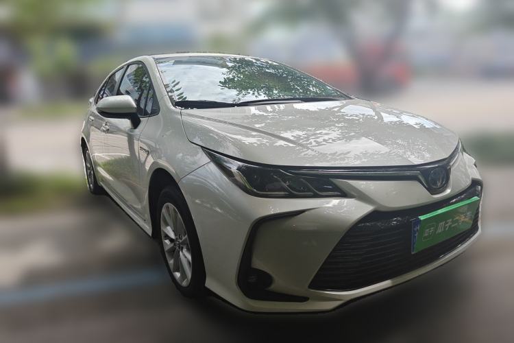 Used Toyota Corolla 2021 Dual-Motor 1.8L E-CVT Elite Edition Front Right 45 Deg