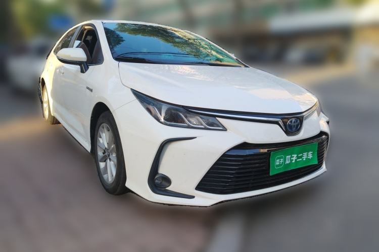 Used Toyota Corolla 2021 Dual-Motor 1.8L E-CVT Elite Edition Front Right 45 Deg