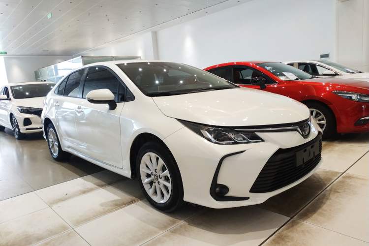 Used Toyota Corolla 2021 1.2T S-CVT Luxury Edition Front Right 45 Deg