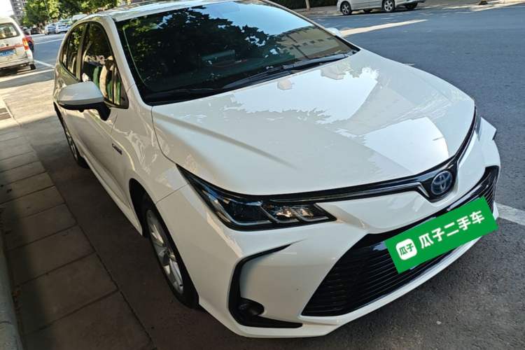 Used Toyota Corolla 2021 Dual-Motor 1.8L E-CVT Elite Edition Front Right 45 Deg