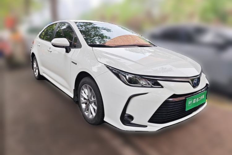 Used Toyota Corolla 2021 Dual-Motor 1.8L E-CVT Elite Edition Front Right 45 Deg