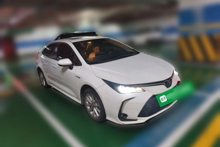Used Toyota Corolla 2021 Dual-Motor 1.8L E-CVT Elite Edition Front Right 45 Deg
