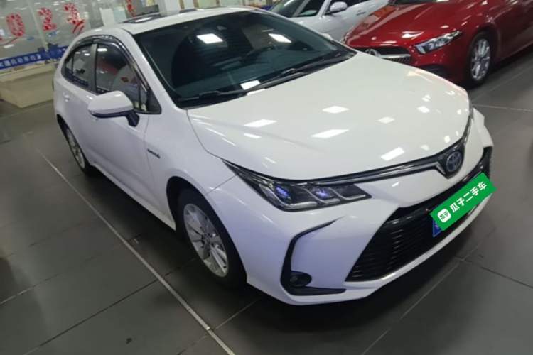 Used Toyota Corolla 2021 Dual-Motor 1.8L E-CVT Elite Edition Front Right 45 Deg