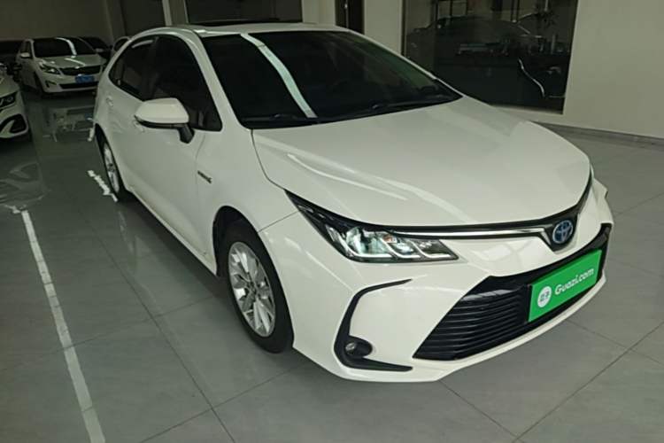 Used Toyota Corolla 2021 Dual-Motor 1.8L E-CVT Elite Edition Front Right 45 Deg