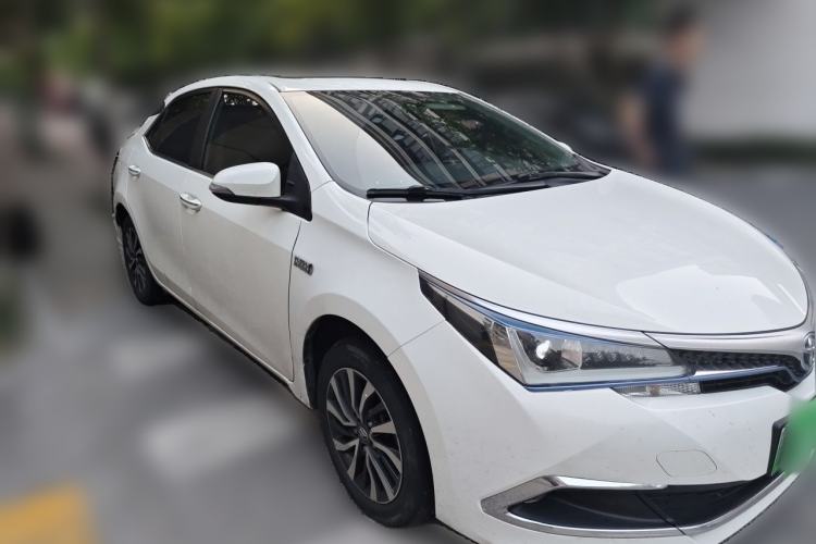 Used Toyota Corolla 2021 Dual-Motor 1.8L E-CVT Elite Edition Front Right 45 Deg