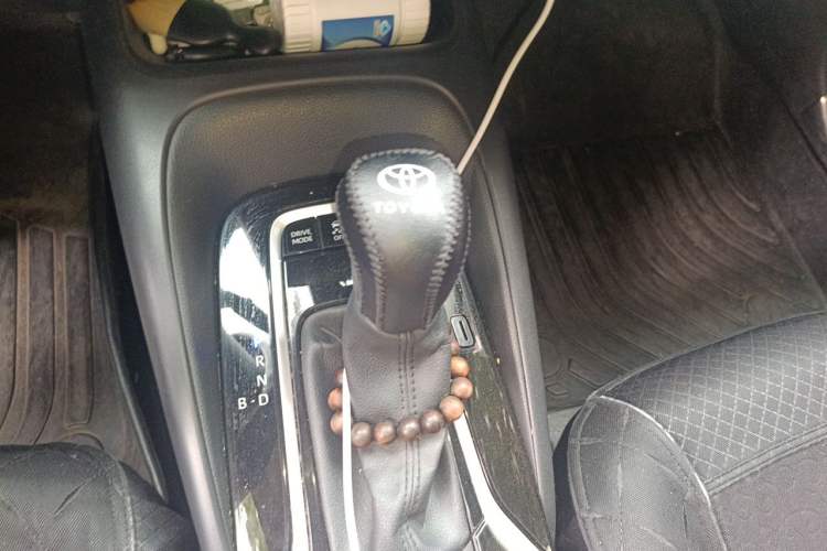 Used Toyota Corolla 2021 Dual-Motor 1.8L E-CVT Elite Edition Gear Lever