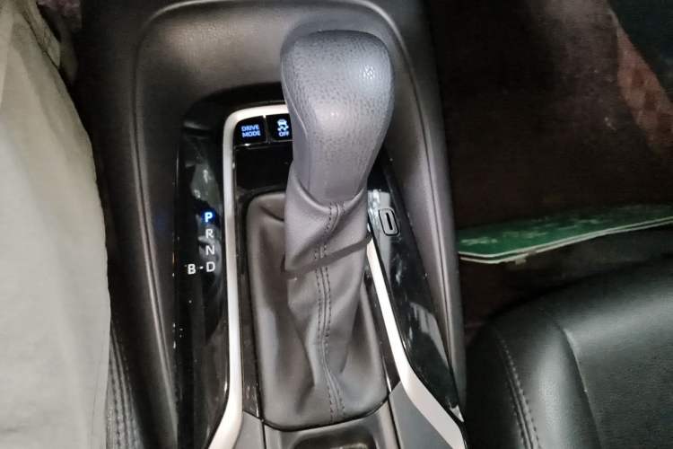 Used Toyota Corolla 2021 Dual-Motor 1.8L E-CVT Elite Edition Gear Lever