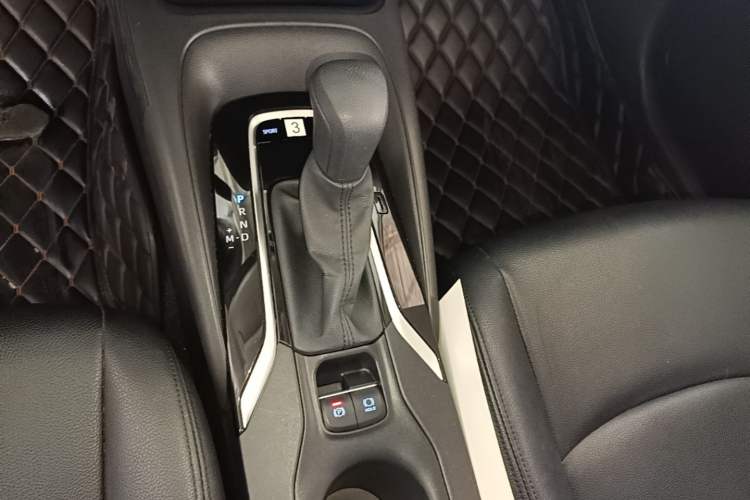 Used Toyota Corolla 2021 1.2T S-CVT Elite Edition Gear Lever