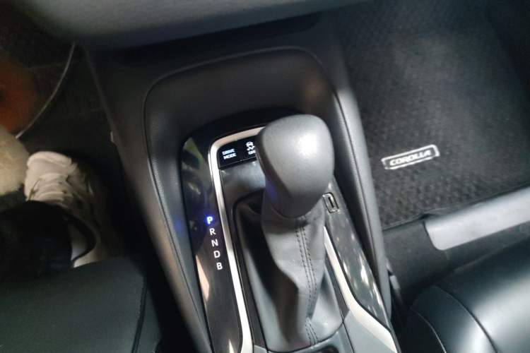 Used Toyota Corolla 2021 Dual-Motor 1.8L E-CVT Elite Edition Gear Lever