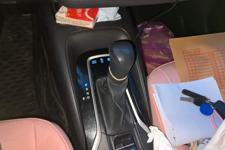Used Toyota Corolla 2021 Dual-Motor 1.8L E-CVT Elite Edition Gear Lever