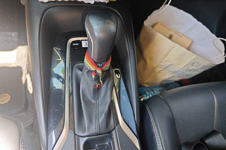 Used Toyota Corolla 2021 1.2T S-CVT Luxury Edition Gear Lever