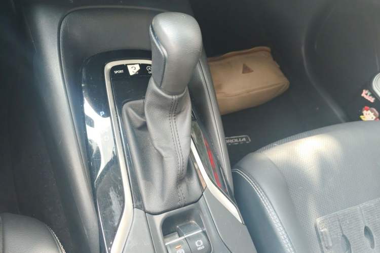 Used Toyota Corolla 2021 1.2T S-CVT Luxury Edition Gear Lever