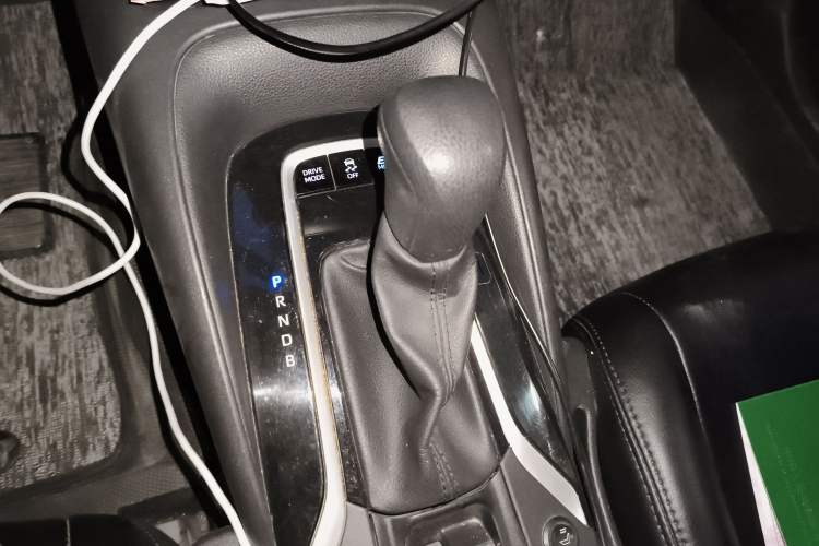 Used Toyota Corolla 2021 Dual-Motor 1.8L E-CVT Elite Edition Gear Lever