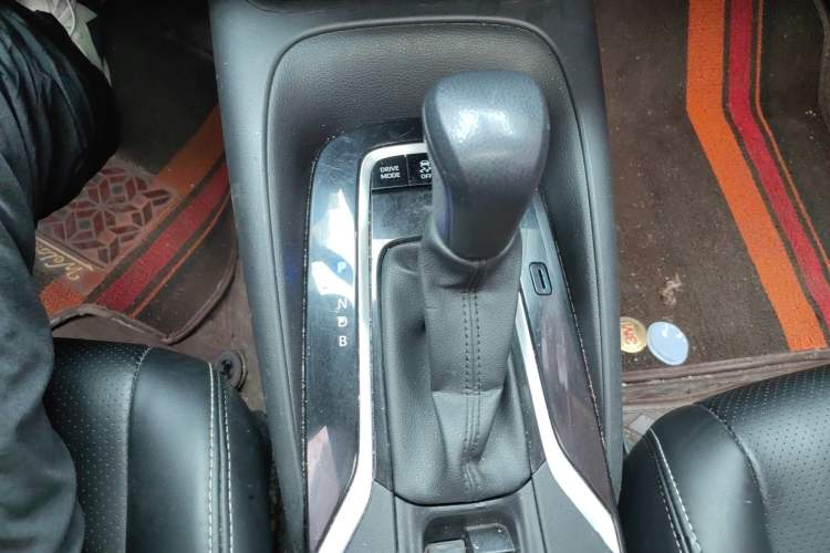 Used Toyota Corolla 2021 Dual-Motor 1.8L E-CVT Elite Edition Gear Lever