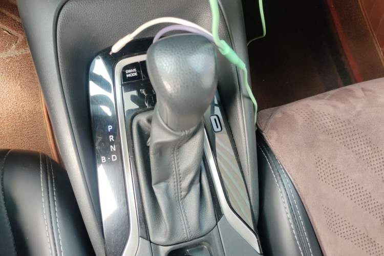 Used Toyota Corolla 2021 Dual-Motor 1.8L E-CVT Elite Edition Gear Lever