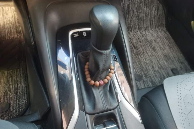 Used Toyota Corolla 2021 Dual-Motor 1.8L E-CVT Elite Edition Gear Lever