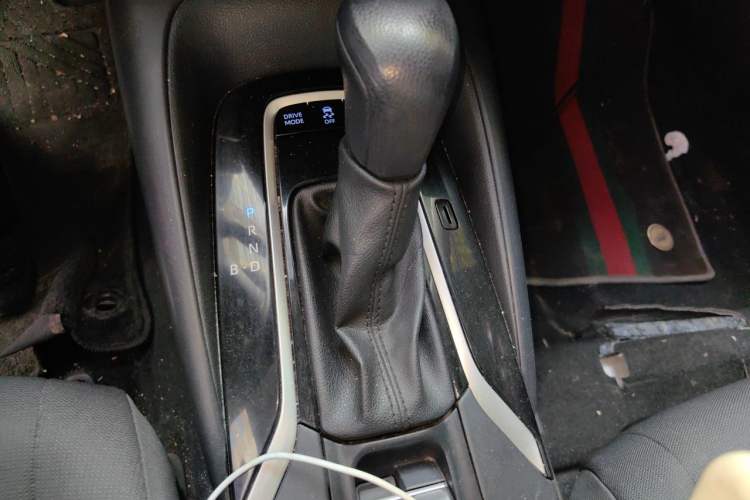 Used Toyota Corolla 2021 Dual-Motor 1.8L E-CVT Elite Edition Gear Lever