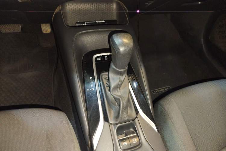Used Toyota Corolla 2021 Dual-Motor 1.8L E-CVT Elite Edition Gear Lever
