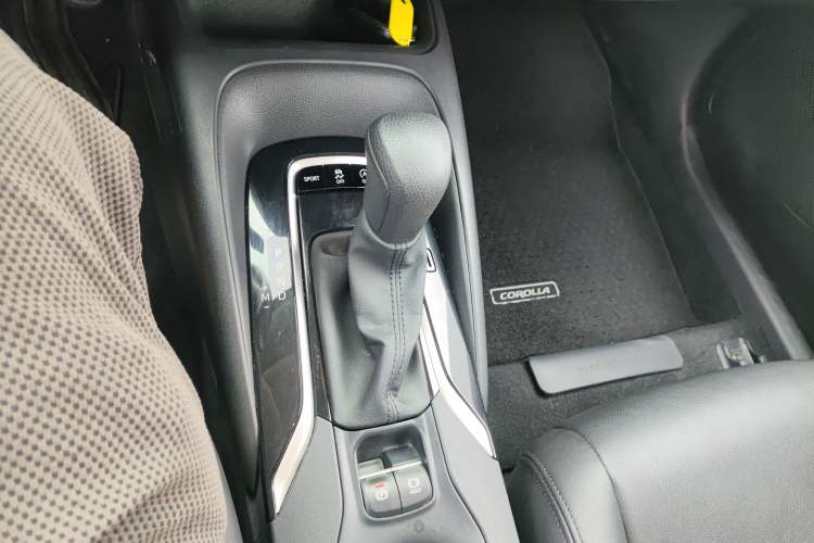 Used Toyota Corolla 2021 1.2T S-CVT Pioneer Edition Gear Lever
