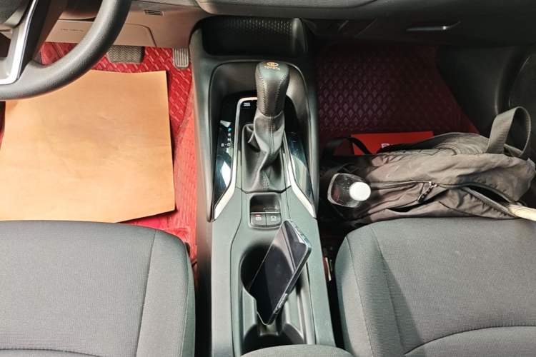 Used Toyota Corolla 2021 Dual-Motor 1.8L E-CVT Elite Edition Gear Lever