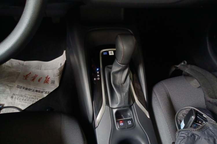 Used Toyota Corolla 2021 Dual-Motor 1.8L E-CVT Elite Edition Gear Lever