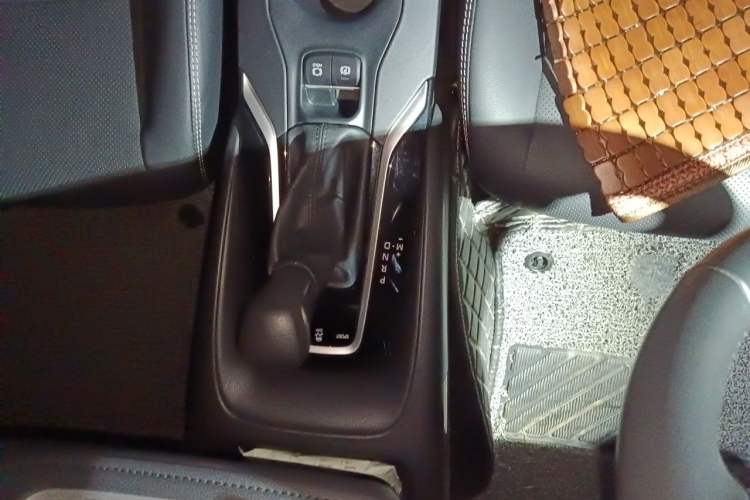 Used Toyota Corolla 2021 1.2T S-CVT Luxury Edition Gear Lever