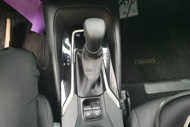 Used Toyota Corolla 2021 Dual-Motor 1.8L E-CVT Elite Edition Gear Lever