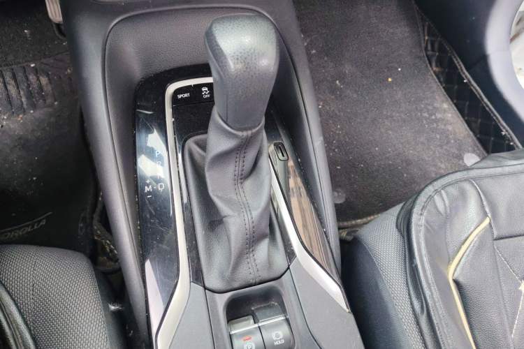 Used Toyota Corolla 2021 TNGA 1.5L CVT Elite Edition Gear Lever