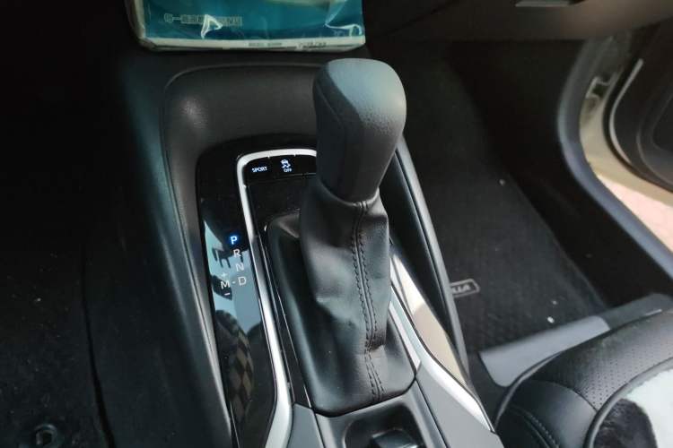 Used Toyota Corolla 2021 TNGA 1.5L CVT Elite Edition Gear Lever
