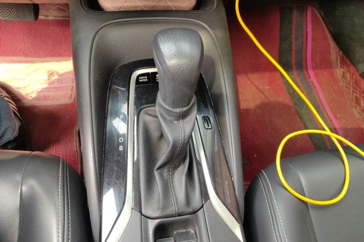 Used Toyota Corolla 2021 Dual-Motor 1.8L E-CVT Elite Edition Gear Lever