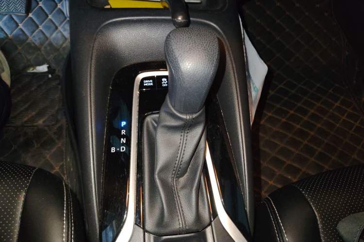 Used Toyota Corolla 2021 Dual-Motor 1.8L E-CVT Elite Edition Gear Lever