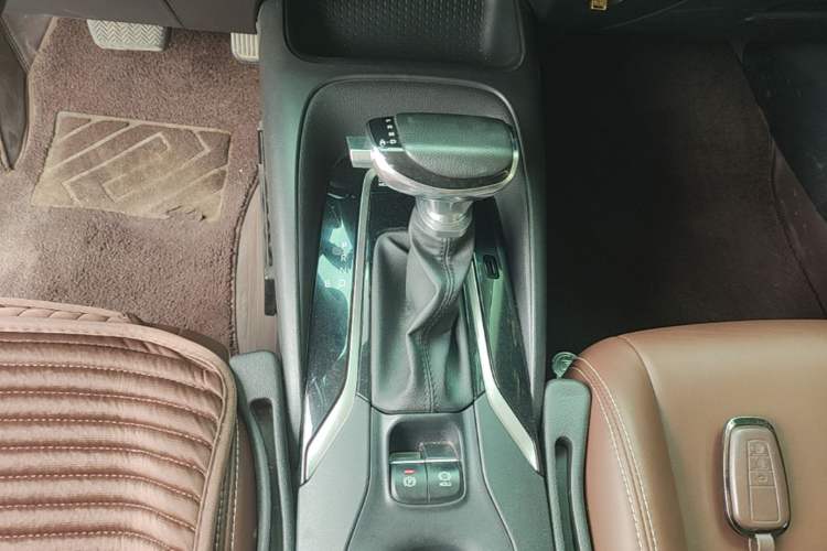 Used Toyota Corolla 2021 Dual-Motor 1.8L E-CVT Elite Edition Gear Lever