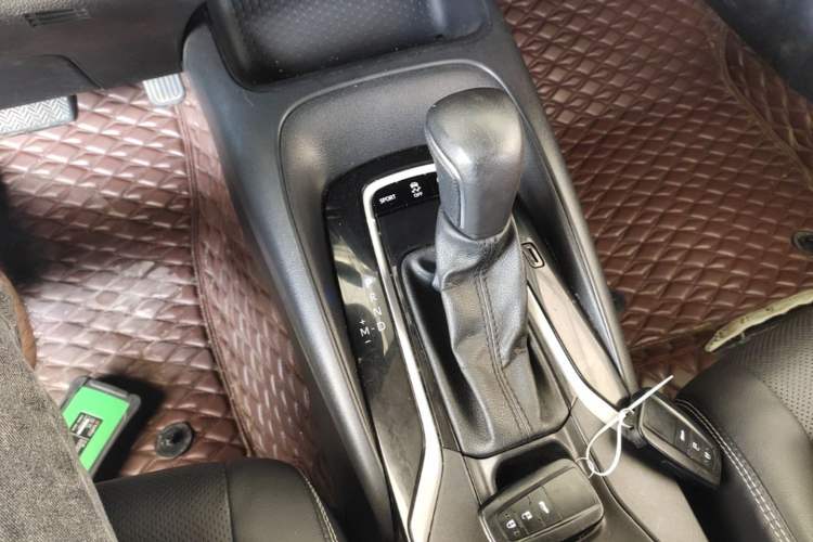 Used Toyota Corolla 2021 1.2T S-CVT Luxury Edition Gear Lever