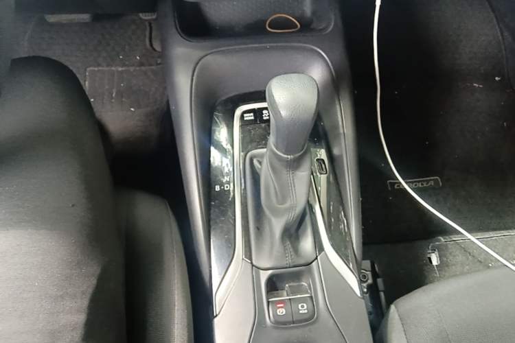 Used Toyota Corolla 2021 Dual-Motor 1.8L E-CVT Elite Edition Gear Lever