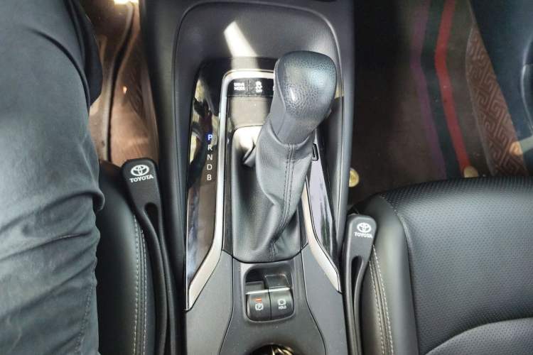 Used Toyota Corolla 2021 Dual-Motor 1.8L E-CVT Elite Edition Gear Lever