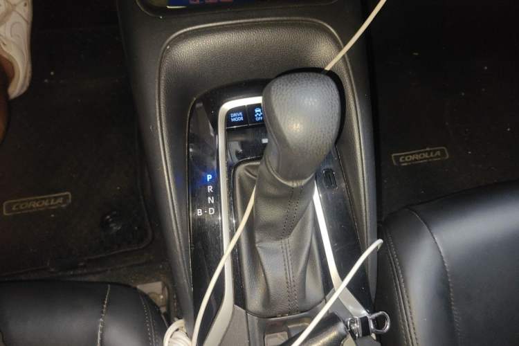 Used Toyota Corolla 2021 Dual-Motor 1.8L E-CVT Elite Edition Gear Lever