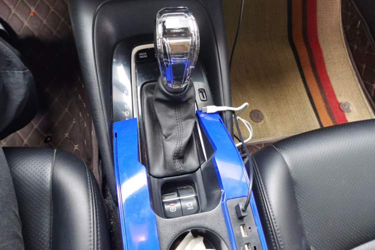Used Toyota Corolla 2021 Dual-Motor 1.8L E-CVT Elite Edition Gear Lever
