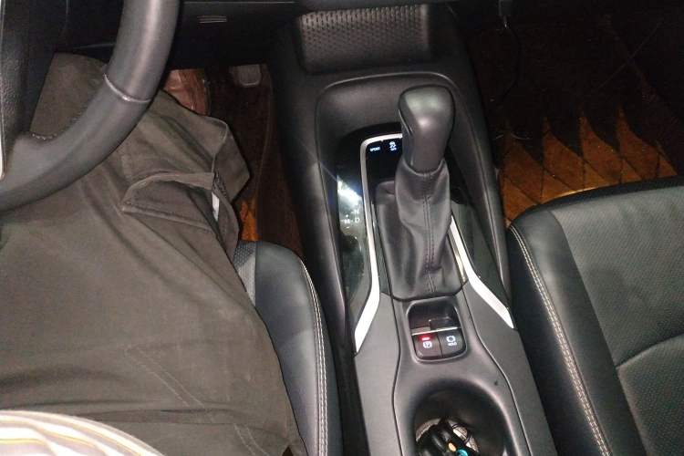Used Toyota Corolla 2021 1.2T S-CVT Luxury Edition Gear Lever