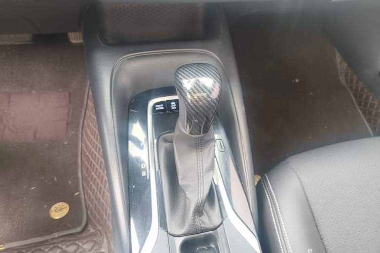 Used Toyota Corolla 2021 Dual-Motor 1.8L E-CVT Elite Edition Gear Lever