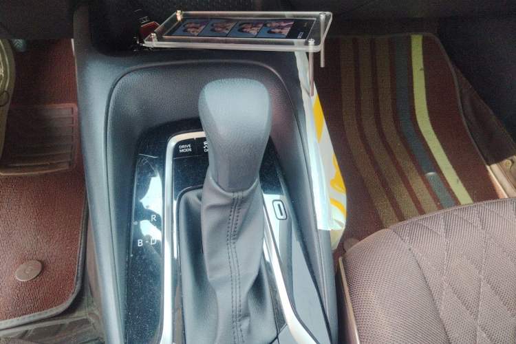 Used Toyota Corolla 2021 Dual-Motor 1.8L E-CVT Elite Edition Gear Lever