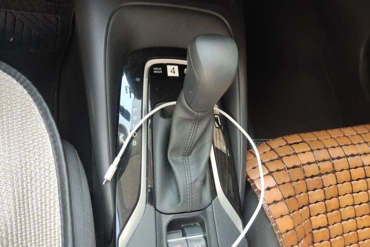 Used Toyota Corolla 2021 Dual-Motor 1.8L E-CVT Elite Edition Gear Lever