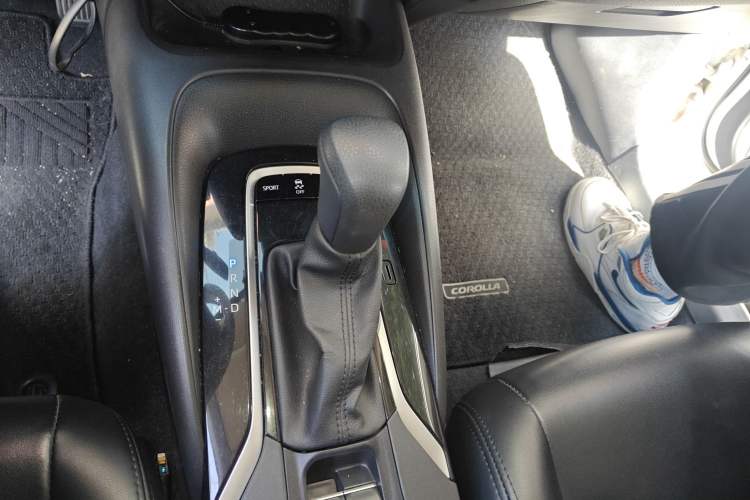 Used Toyota Corolla 2021 TNGA 1.5L CVT Pioneer Edition Gear Lever