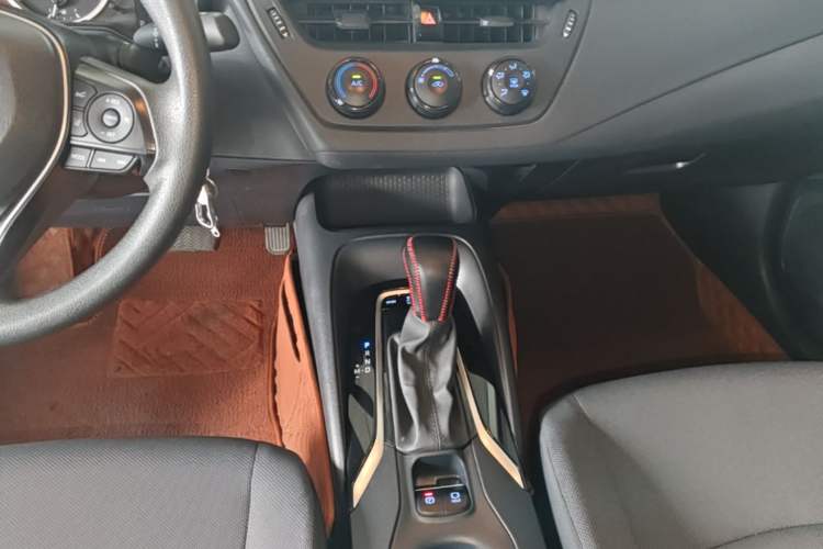 Used Toyota Corolla 2021 1.2T S-CVT Pioneer Edition Gear Lever