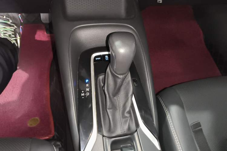 Used Toyota Corolla 2021 1.2T S-CVT Luxury Edition Gear Lever